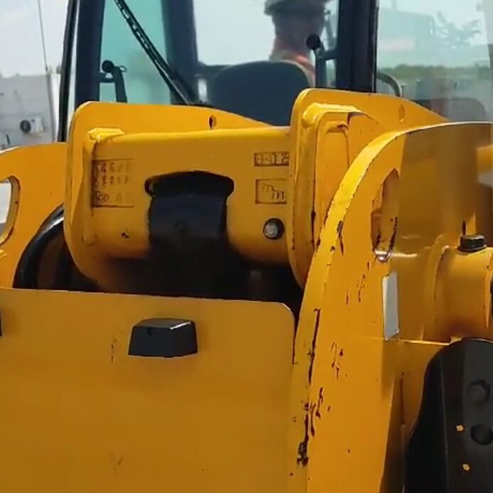 reseal telehandler
